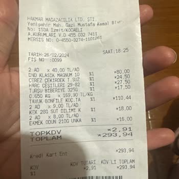 Halkmar Kasiyerin Tehditkar Tavrı Müşteriyi Mağdur Etti