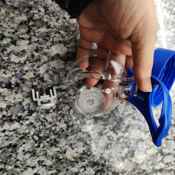 Mavi Matara Kapağı Elimizde Kaldı