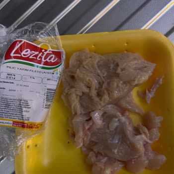 A101 Lezita Bozuk Tavuk Şikayeti