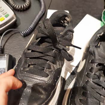 Nike Deichmann'da Beklenen Kalite Bu Mu?