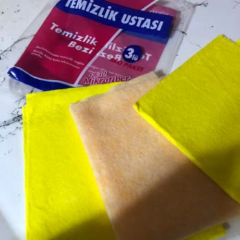 Temizlik Ustası'ndan Alınan Sarı Bezin Ortasında İşlenmemiş Bez!