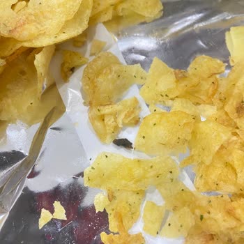 Lays Fırından Cipsin İçerisinden Çıkan Ne Olduğu Bilinmeyen Cisim