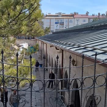 Sivas Belediyesi Tarihi Ulu Cami'nin Çığlığı: Temizlik Ve Bakım Çağrısı