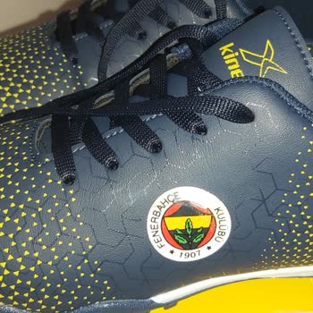 FLO Ayakkabı Ürün Defolu Ve Kimse İlgilenmiyor.