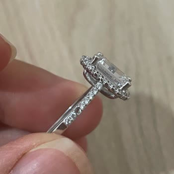 Atasay Kuyumculuk Evlilik Teklifi Yüzüğümün Sürekli Düşen Taşı!