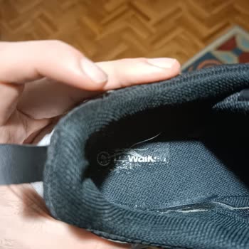 Slazenger Logosu Silinince Ortaya Çıkan Farklı Marka Logosu