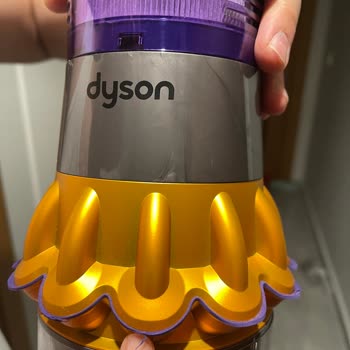 Dyson Ürünün Arkasında Asla Durmuyor