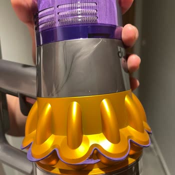 Dyson Ürünün Arkasında Asla Durmuyor