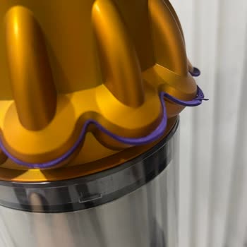 Dyson Ürünün Arkasında Asla Durmuyor