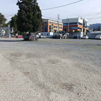 Emniyet Genel Müdürlüğü Konteyner Kentte Park Halindeki Araca Ceza Yazdılar