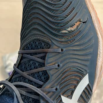 Asics Marka Ayakkabım Bir Yıl Dolmadan Yırtıldı
