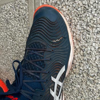 Asics Marka Ayakkabım Bir Yıl Dolmadan Yırtıldı