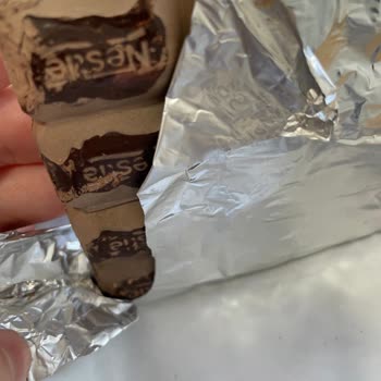 Nestle Bitter Kare Çikolata Bozulmuş