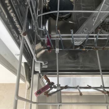 Arçelik 6343 Bulaşık Makinesi Altüst Sepet Küflenme Ve Parçalanma.