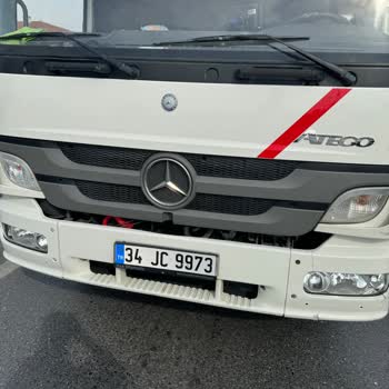 BİM Kamyonu Makas Atarak Üzerime Sürdü