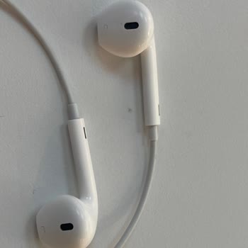 Apple Kulaklıkta Fiziksel Hasar Olmadığı Halde Garantiye Alınmıyor.