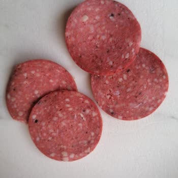 Beşler Sucuk Sucukta Siyah Leke