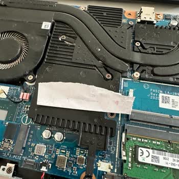 Laptopu Acer Servisine Gönderdim SSD Yerinde Yok! İşçilik Çok Kötü!