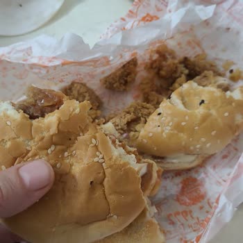 Popeyes Şubesi Aldığım Ürünler Bayat