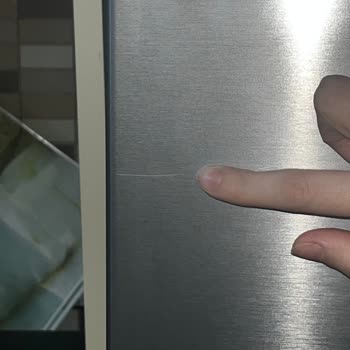 Beko Buzdolabı Çizik Dolu