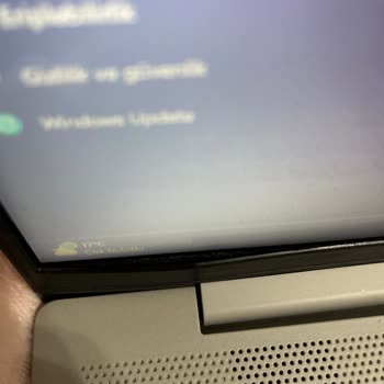 Lenovo Laptop Çerçeve Sorunu