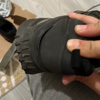 Skechers Firmasına Yakışmadı. Ayıplı Mal