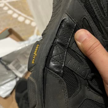 Skechers Firmasına Yakışmadı. Ayıplı Mal