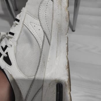 Skechers Ayakkabının Tabanı Eridi