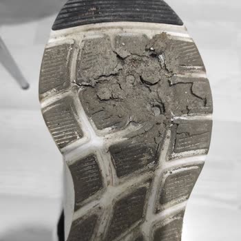 Skechers Ayakkabının Tabanı Eridi