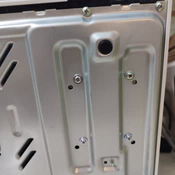 Samsung MS23K3515AW Mikrodalga Fırın Ayak Ve Denge Sorunu