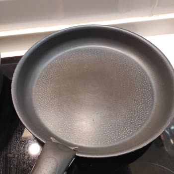 Tefal Kalite Beklentimi Karşılamayan Tava Deneyimim