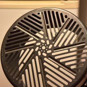 Kumtel Airfryer'ın İç Yüzeyi Soyuldu