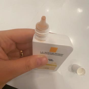 La Roche - Posay Güneş Kremimden Beklenmedik Koku Şikayeti