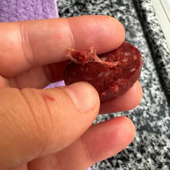 Coşkun Sucuk İçinden Plastik Poşet