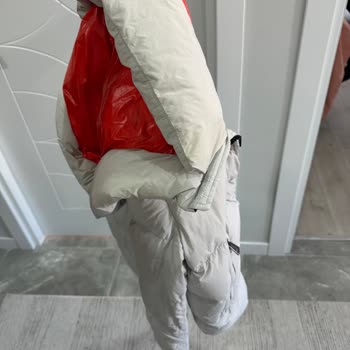 LUFİAN'dan Aldığım Montun Yakası Sarardı Ve Kuru Temizlemede Geçmedi