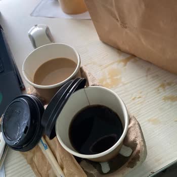 Caffe Carlino Kahveler Soğuk Ve Dökülmüş