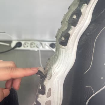 Separating Soles and Peeling Paint Issues with Skechers Shoes