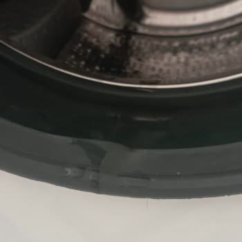 Bosch Çamaşır Makinesi Ön Lastiği Su Sızdırıyor