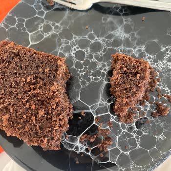 Divan Pastaneleri Divan Pastanesinden Kek Almanızı Önermiyorum!