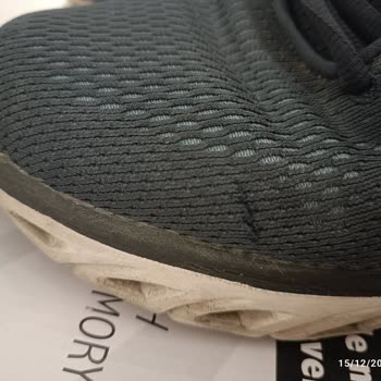 Skechers Ürününün Arkasında Durmuyor