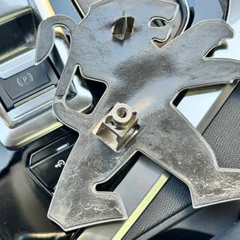 Peugeot Araca Verilen Hasar Ve Kaskodan Onaysız Alınan Para