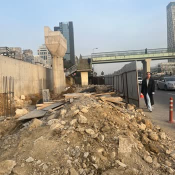 İBB - İstanbul Büyükşehir Belediyesi Üst Geçitte Güvenlik Tehlikesi