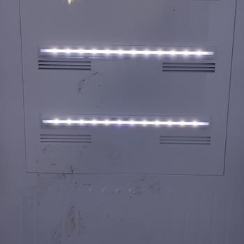 Vestel Buzdolabı İçine Ayakkabı İle Girmişler