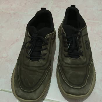 Deichmann Ankara Keçiören Forum Mağazası İlgisizliği