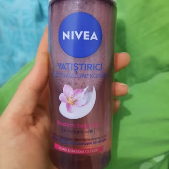Nivea Yüz Temizleme Köpüğü Hakkında