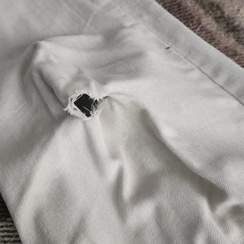 Altınyıldız Yırtılan Kot Pantolon