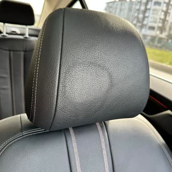 BMW Koltuk Derisinde Soyulma