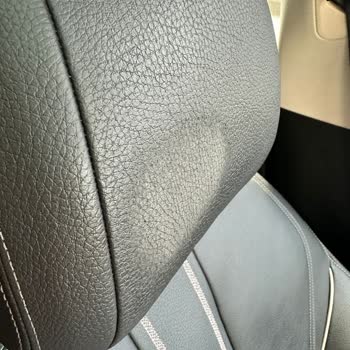 BMW Koltuk Derisinde Soyulma