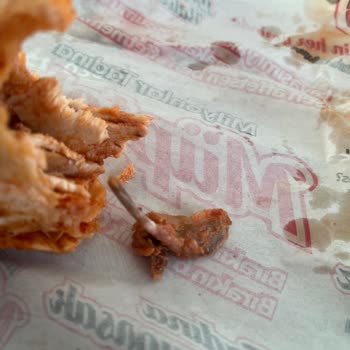 Öncü Döner Dürüm İçerisinden Kemik Çıktı
