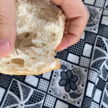 Hakmar Ekmek Ürününde Şaşırtan Misafir!